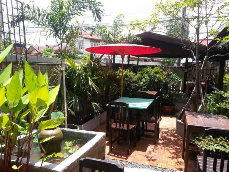 The Outside Inn Ubon Ratchathani Buitenkant foto