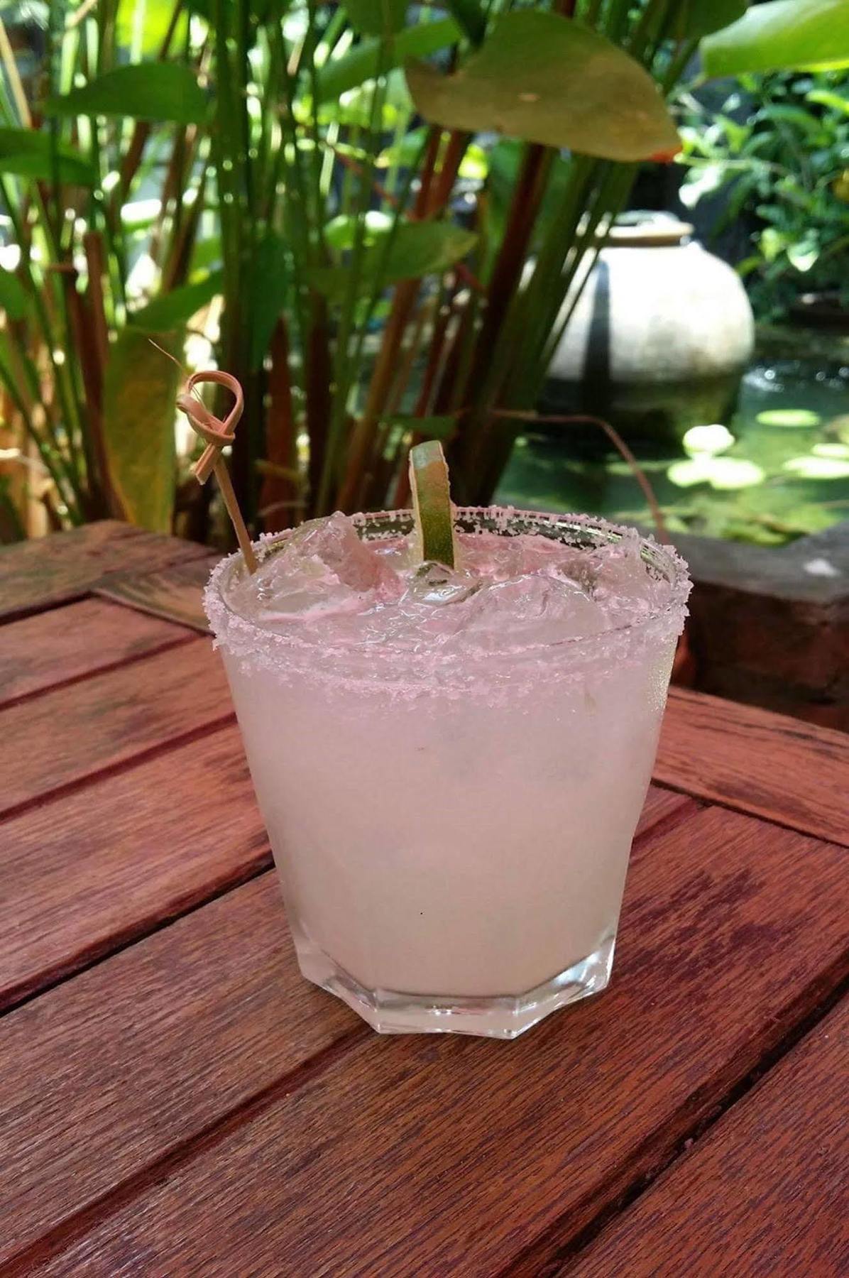The Outside Inn Ubon Ratchathani Buitenkant foto